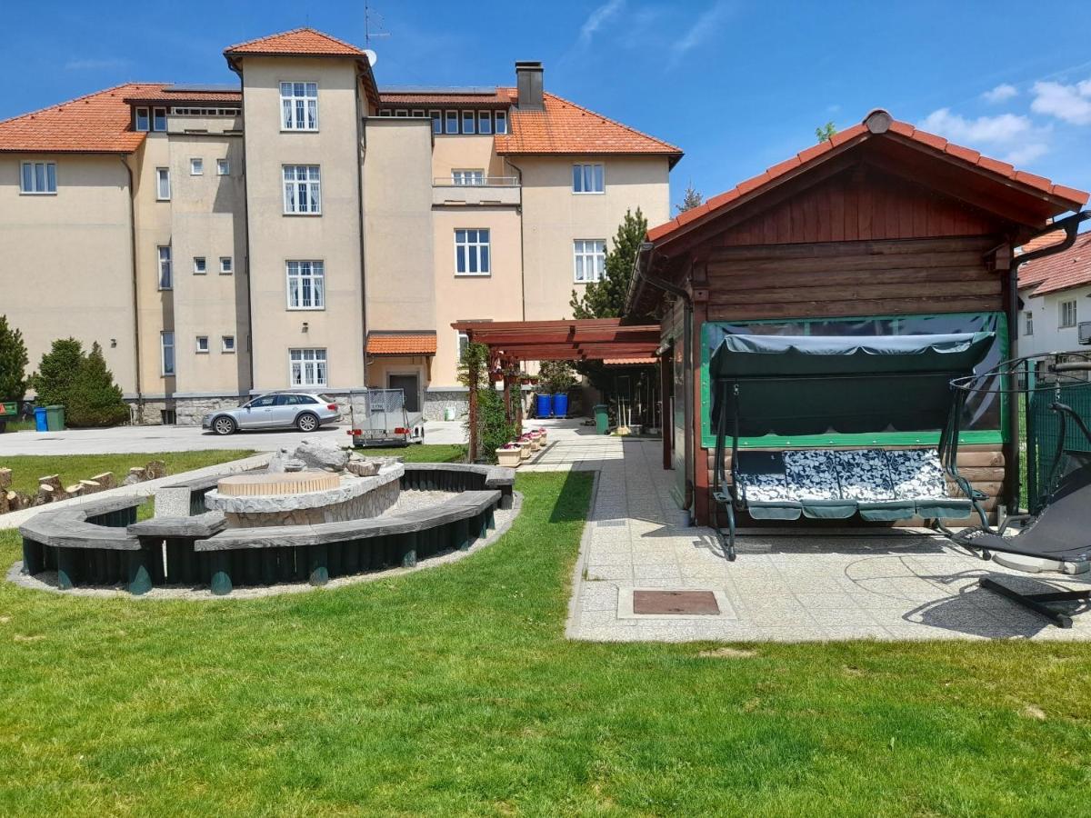 Apartments And Rooms Kod Eli Ravna Gora Buitenkant foto